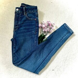 American Eagle Super Hi-Rise Jegging Skinny Jeans - Size 0 (25")